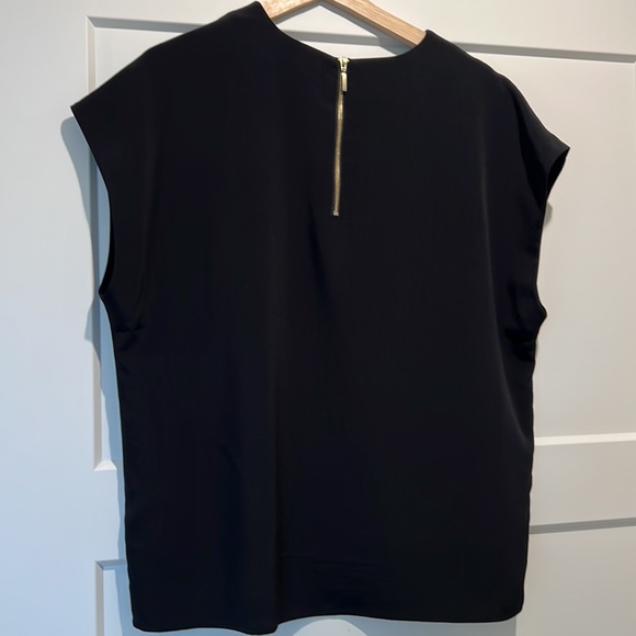 Express Zip Back Boxy Blouse in Size Medium - Picture 7 of 8